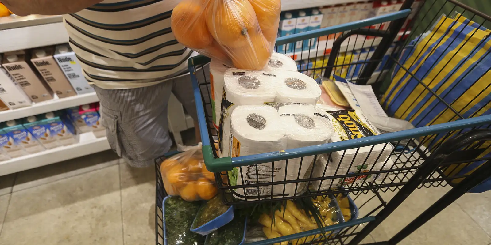 Governo federal reajusta auxílio-alimentação de servidores em 17,5%