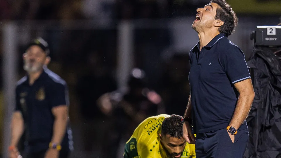 Abel 'não se incomoda', mas desempenho do Palmeiras contra o G6 é bem ruim